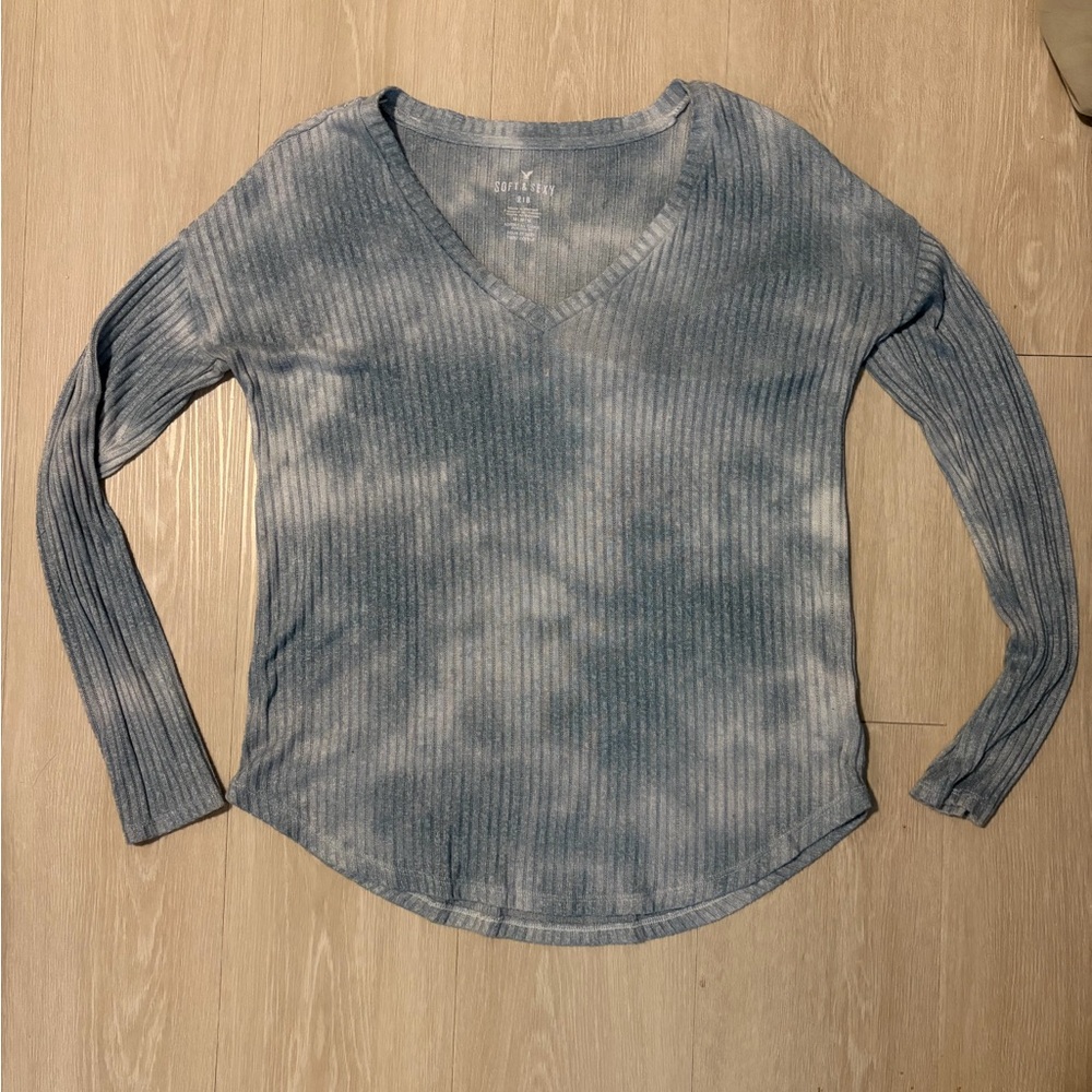 American Eagle Gray Tie-Dye Long Sleeve Top